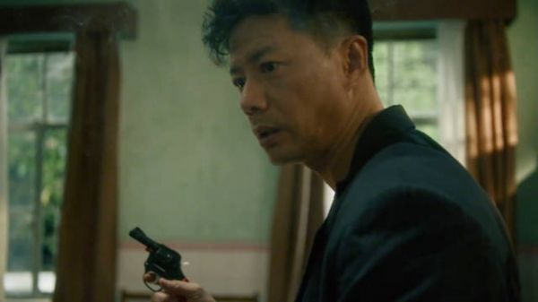 林强峰与三剑客会面组建新队,纸炮炸响引意外