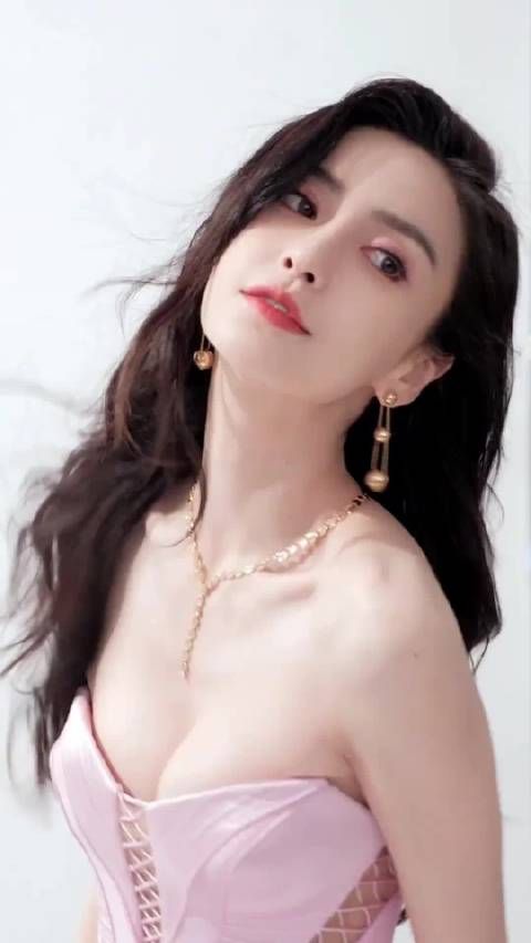 杨颖姐姐越来越性感了