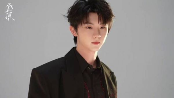 时代少年团登顶概念照花絮