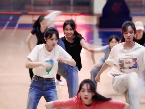谁来教教我们林其乐宝宝 这一轮下来比谁都累哈哈哈哈哈！