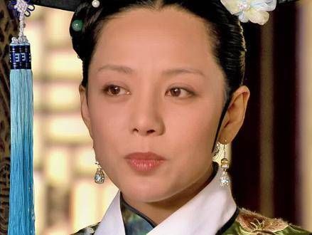原来敬妃不仅是数砖高手，更是后宫头号八卦侦探！