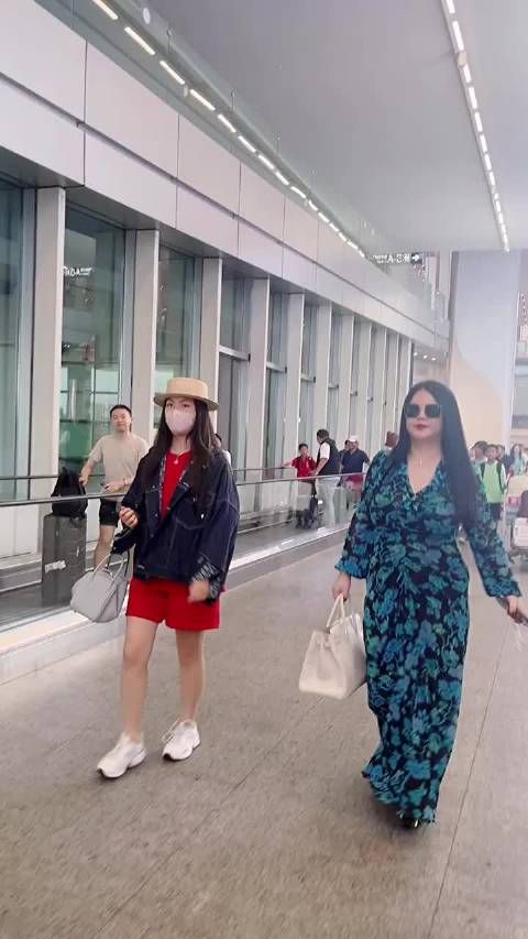 李湘王诗龄回国,哪个女孩不想拥有王诗龄的人生