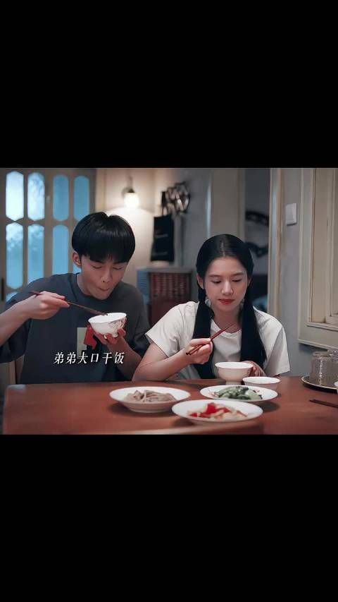 来自亲姐的血脉压制,弟弟秒变忠心小仆人
