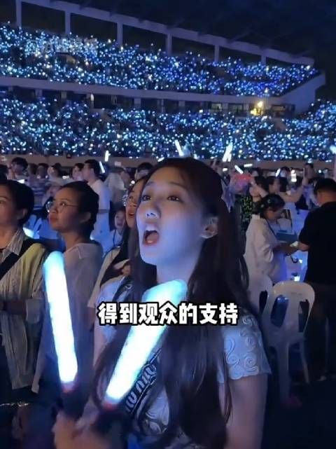 第二个何秋亊? 旺仔小乔用不露脸演唱会,差点让汪苏泷失去署名权 ,鞠婧祎
