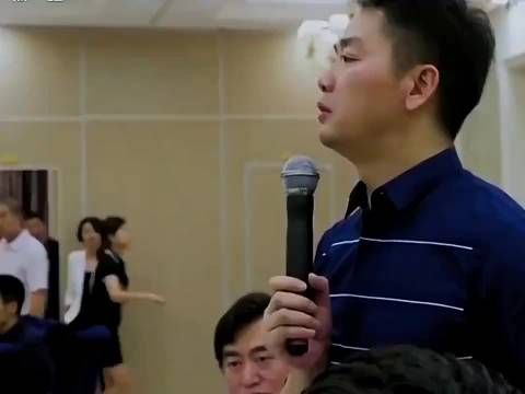 男人花自己的钱让别人开心，很有成就感！