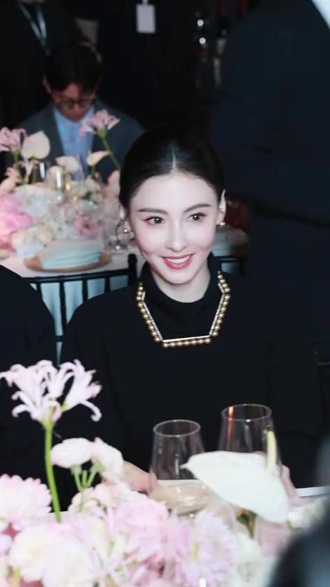 谁敢信张柏芝45岁了?美成啥样了都