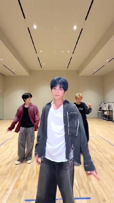 TXT姜太显 & 崔杋圭 & 崔然竣《Beautiful Stranger》舞蹈challenge