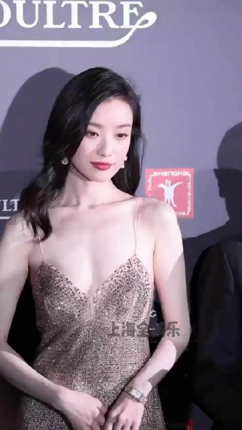倪妮上海电影节内场直拍(竟然还有库存 )