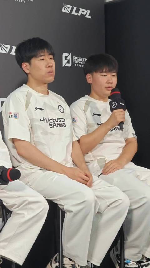 iG选手Wei坦言首局失利因自身失误过多