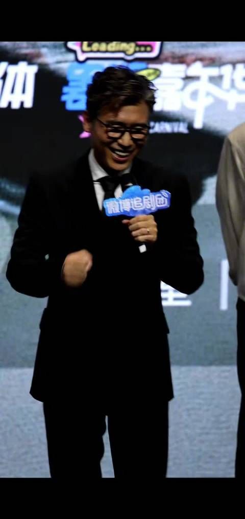 早就想说了放过李乃文吧，看他唱法修散打，有种老师人豁出去的感觉