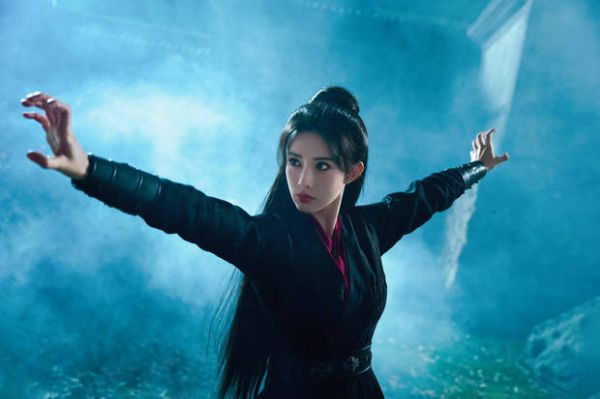 孟子义又酷又飒。
