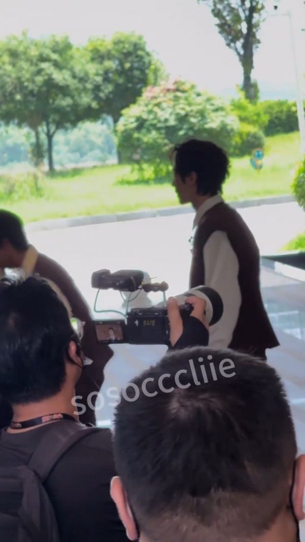 许凯密室大逃脱7收官录制 路透️ 今日份的密逃小王子soso,帅的好权威
