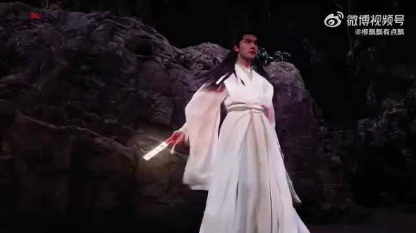 杨洋金光砖施法这段直接封神!大开大合,特效炸裂,我吹爆!