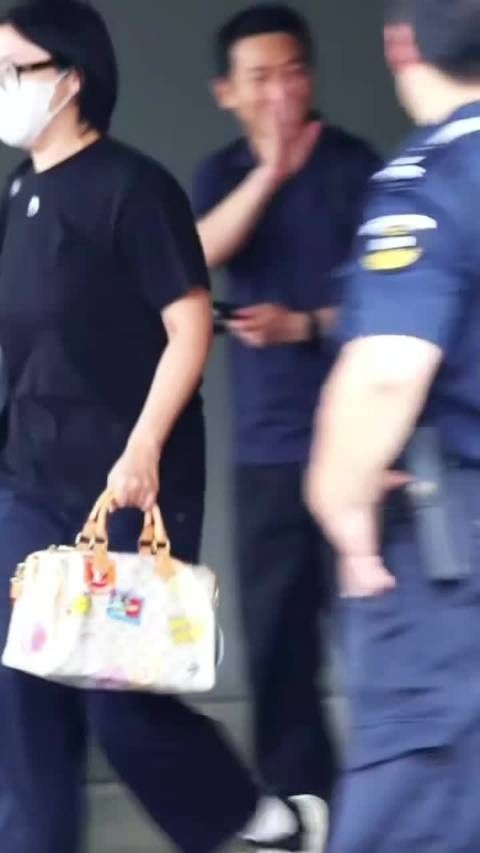 迪丽热巴hi6上班路透，玩得开心