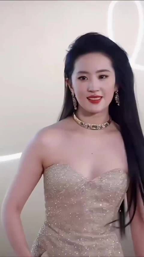 刘亦菲白玉兰晚宴,明星穿搭显气质,盛世美颜好吸睛