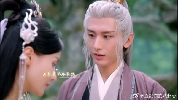 男人扮柔弱,深情的样子让女人沉迷的不可自拔