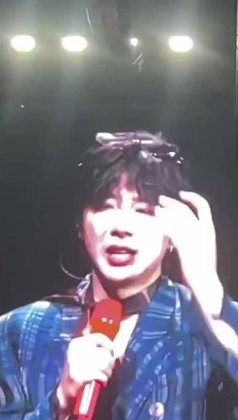 刘宇宁武汉演唱会落泪致谢粉丝六年等待