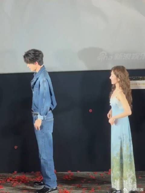 李兰迪路演现场跳大展宏图,太可爱了