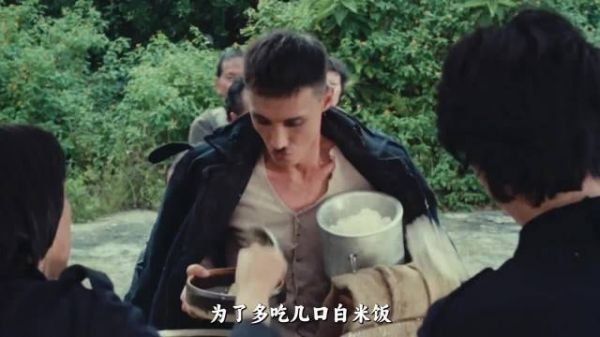 这男的为了多吃口饭，居然动歪脑筋，真够老六的！