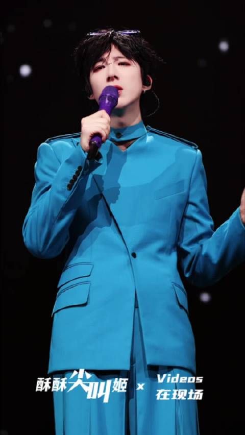 刘宇宁武汉演唱会引老粉共鸣，未完成约定成双向奔赴