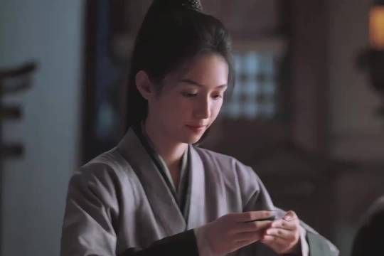 周也丞磊《锦月如歌》女扮男装获赞,国产剧现有效反套路