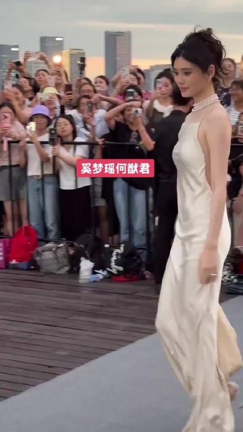 何猷君20岁一见钟情奚梦瑶,为爱突破重重关卡终成眷属