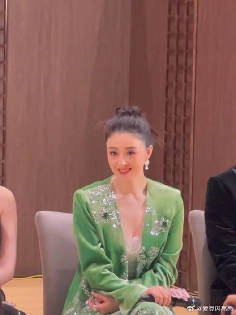 满蒙八旗不及华妃娘娘凤仪万千｜蒋欣