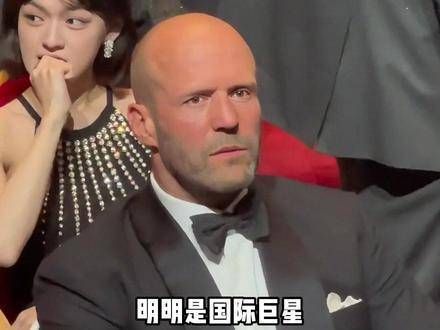 路人视角看明星社交,杨超越果断甩开张大大,国际巨星杰森·斯坦森却无人关注