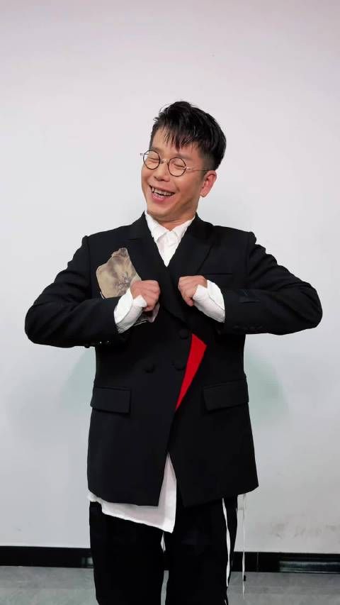谁懂时隔四年有看到大湾区哥哥形态的林晓峰的含金量!
