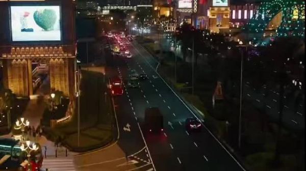 梁家辉《捕风追影》演疯批傅隆生,西装暴徒1挑30