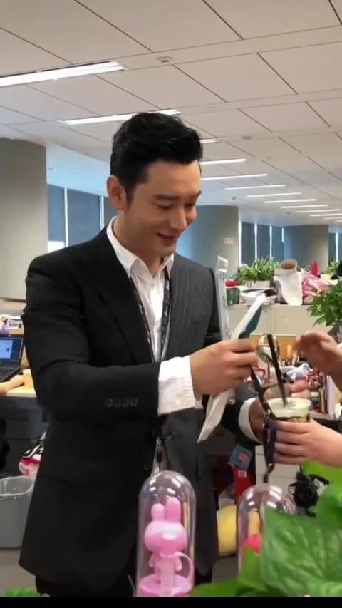 黄晓明叶柯分手,官宣微博仅存两月