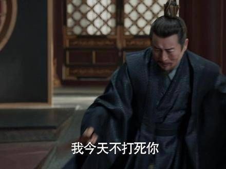 范建这动作，简直像在跳迪斯科，哪像是在教训儿子