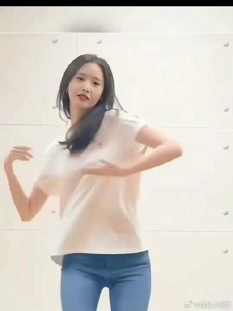 林允儿：少女时代的门面担当，身材太好了，黄金比例长腿迷人