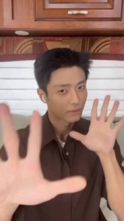 陈靖可主演剧《我在顶峰等你》热播,成都取景拍摄