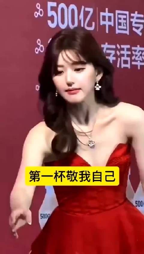 把我笑到缺氧!虞书欣赵露思闯祸合集,小心翼翼的样子可爱到犯规