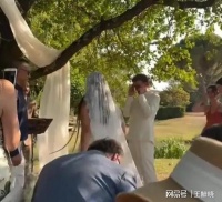 前任遇到现任，姜文带周韵参加女儿姜一郎婚礼，无视前妻的感受