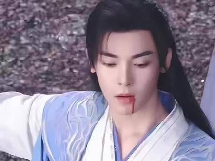 上一秒还是帅气高冷的百里东君,下一秒就秒变回可爱的小猴子