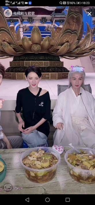 成毅的白发造型简直帅炸，这发丝飘逸的帅哥我直接沦陷
