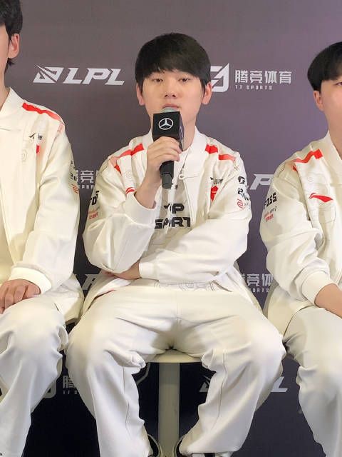 Q:今天与老队友Zhuo交手之前有没有和他交流些什么?