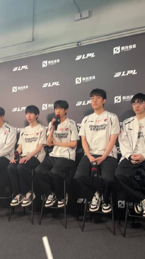 AL击败不败BLG,Shanks称发挥好可胜强队