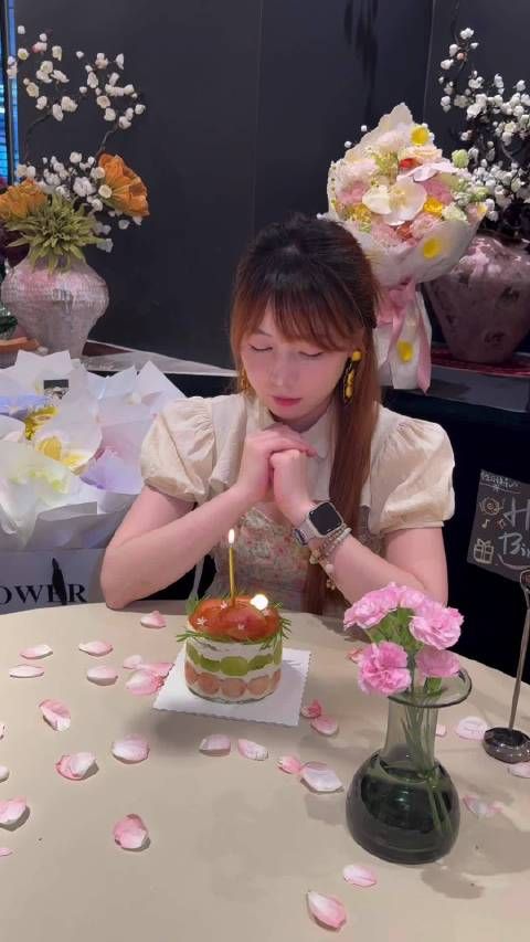 安安静静的许下了三个愿望 全都实现