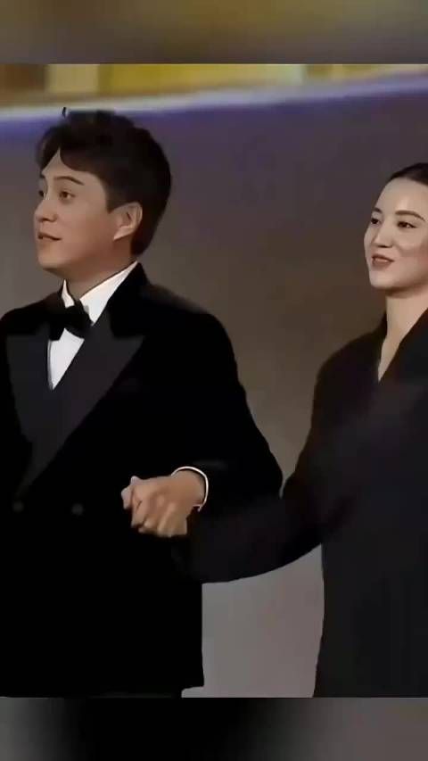 迷你故事靳东和宋佳都是白玉兰获奖者,两人都是实力派演员