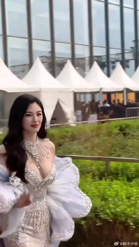 张雨绮,女神界的天花板,这气场太强了,一般人降服不了