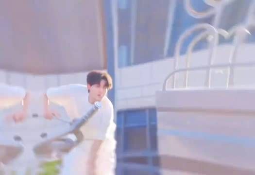 一身白衣从天而降