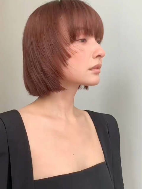 吴昕出道被称小赫本五官立体显精致