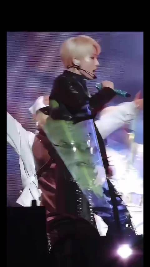 撩人的事儿刘雨昕顺手就做了~太帅了~cr.遨游昕空