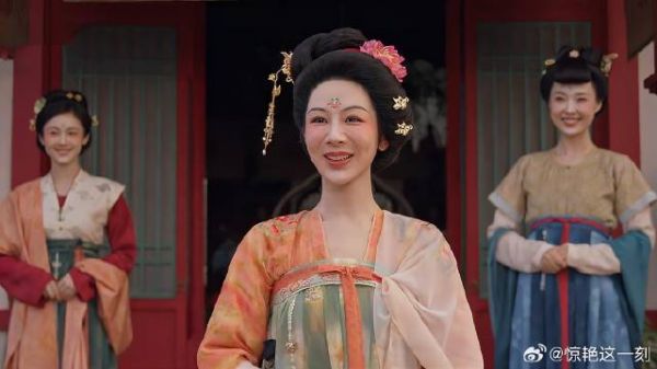 牡丹卖花有讲究 根据需要私人订制，亲自给顾客做讲解