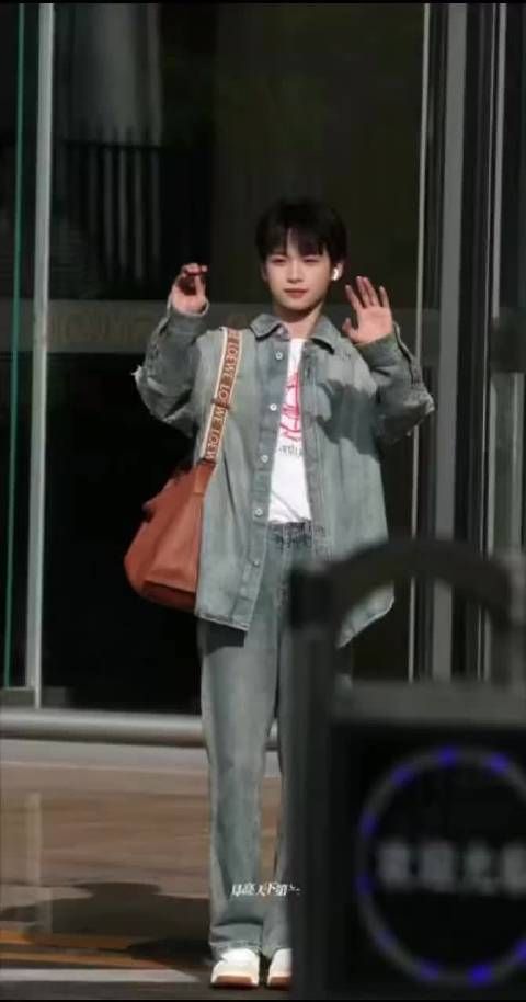 梓渝出发青岛音乐节路透，马上就又有新的音乐节舞台可以看啦，是不是超期待