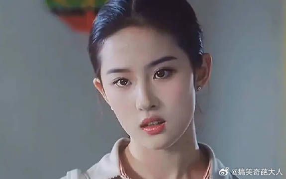 为什么她穿土土的衣服也那么好看!