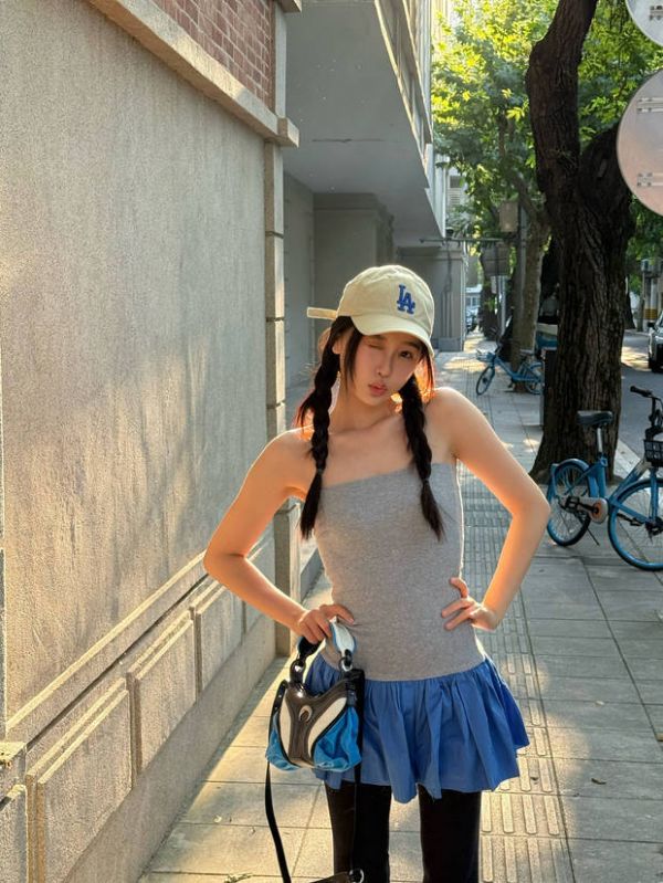 虞书欣嘟嘴、wink，秒变可爱少女。